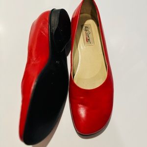 Vintage L&J Simone red leather shoes